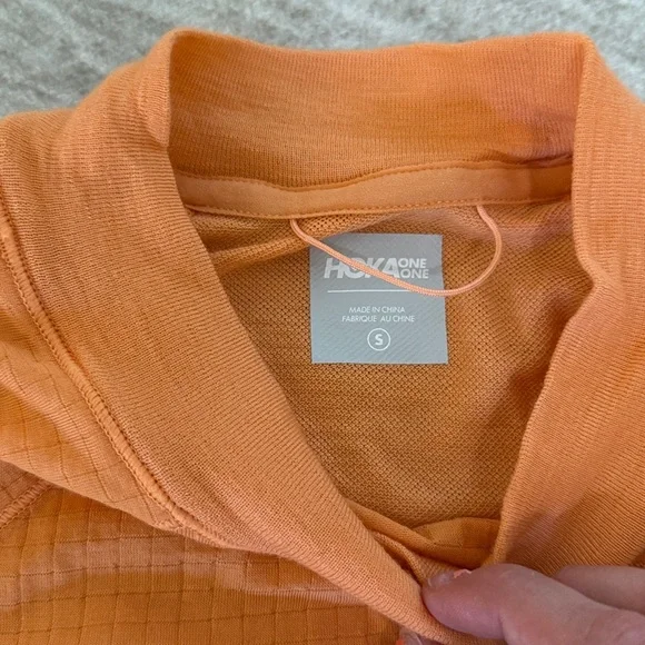 Orange HOKA running shirt - Picture 3 of 4